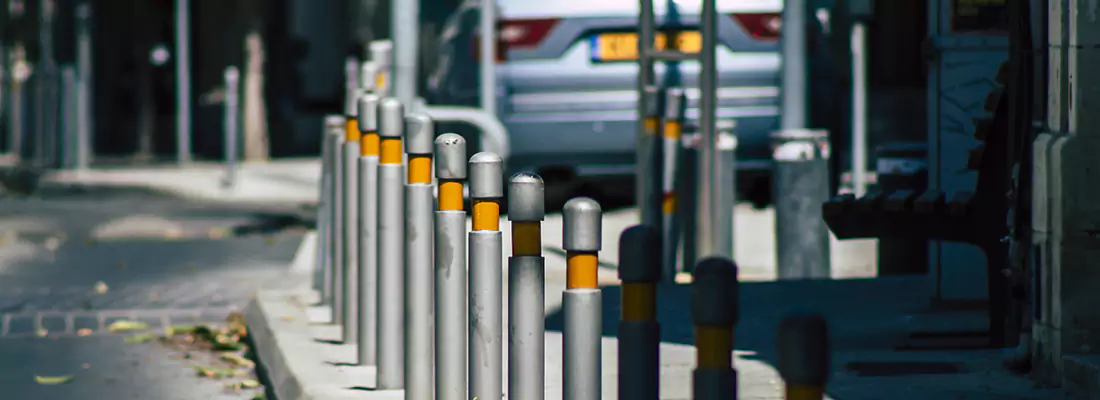 Safe and Convenient Retractable Barrier Column Systems for Properties in Tamiami, FL